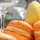 Muscat de Beaumes de Venise et macaron