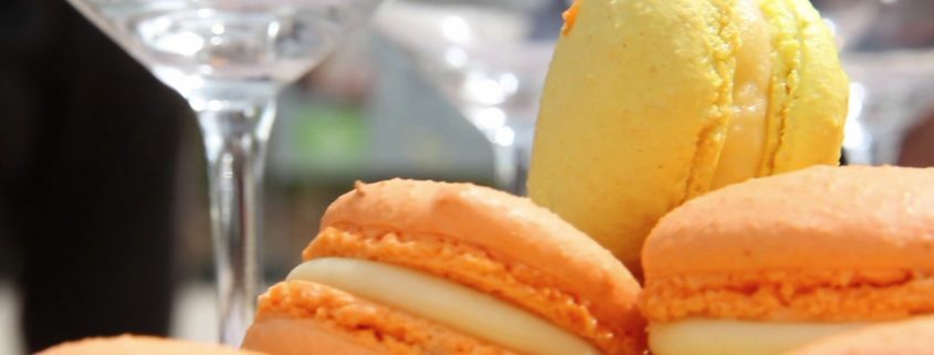 Muscat de Beaumes de Venise et macaron